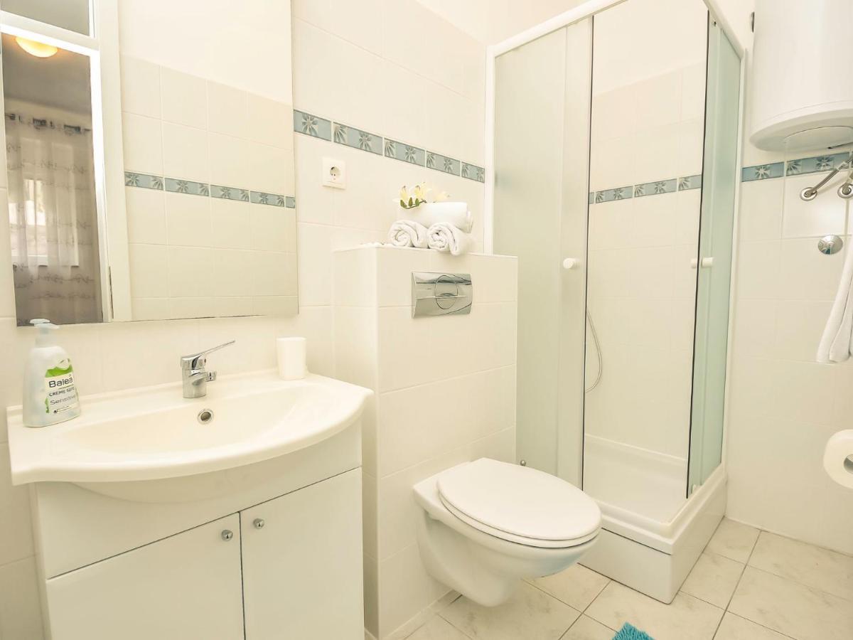 Apartment Snjezana-2 By Interhome Karlobag Kültér fotó