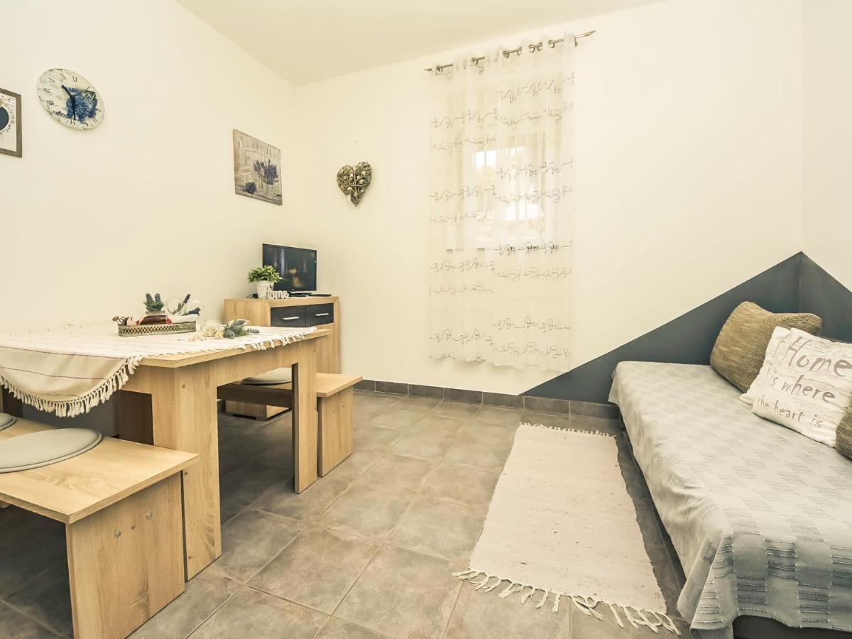 Apartment Snjezana-2 By Interhome Karlobag Kültér fotó